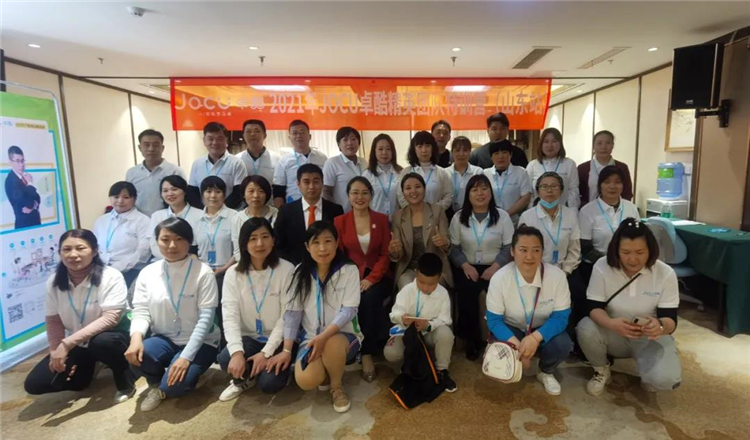 学员们顺利毕业，满载而归