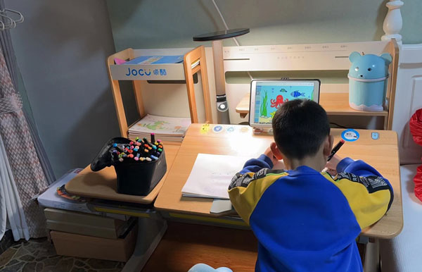 高端儿童学习桌定制
